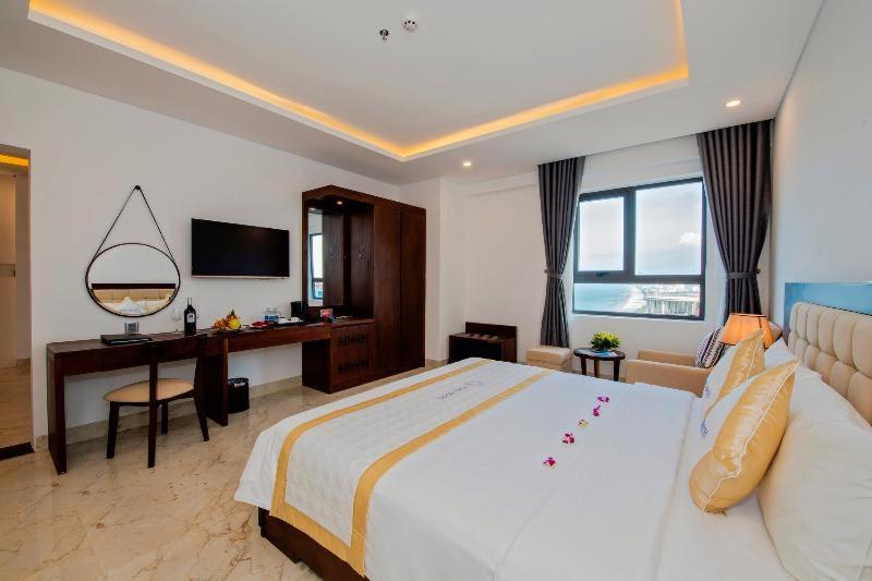 Eden Ocean View Hotel Дананг Стая снимка