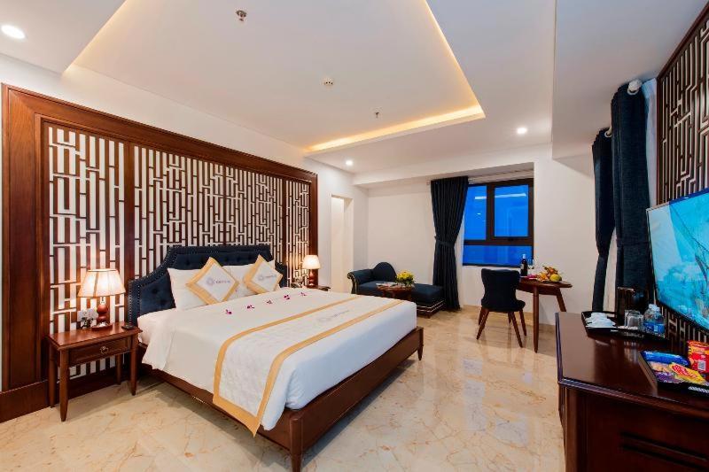 Eden Ocean View Hotel Дананг Стая снимка