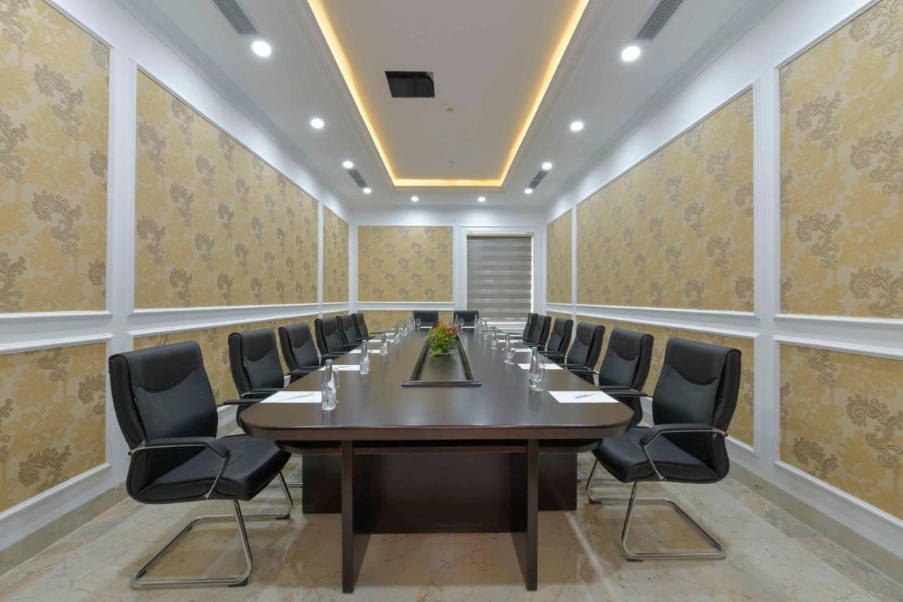 Eden Ocean View Hotel Дананг Екстериор снимка