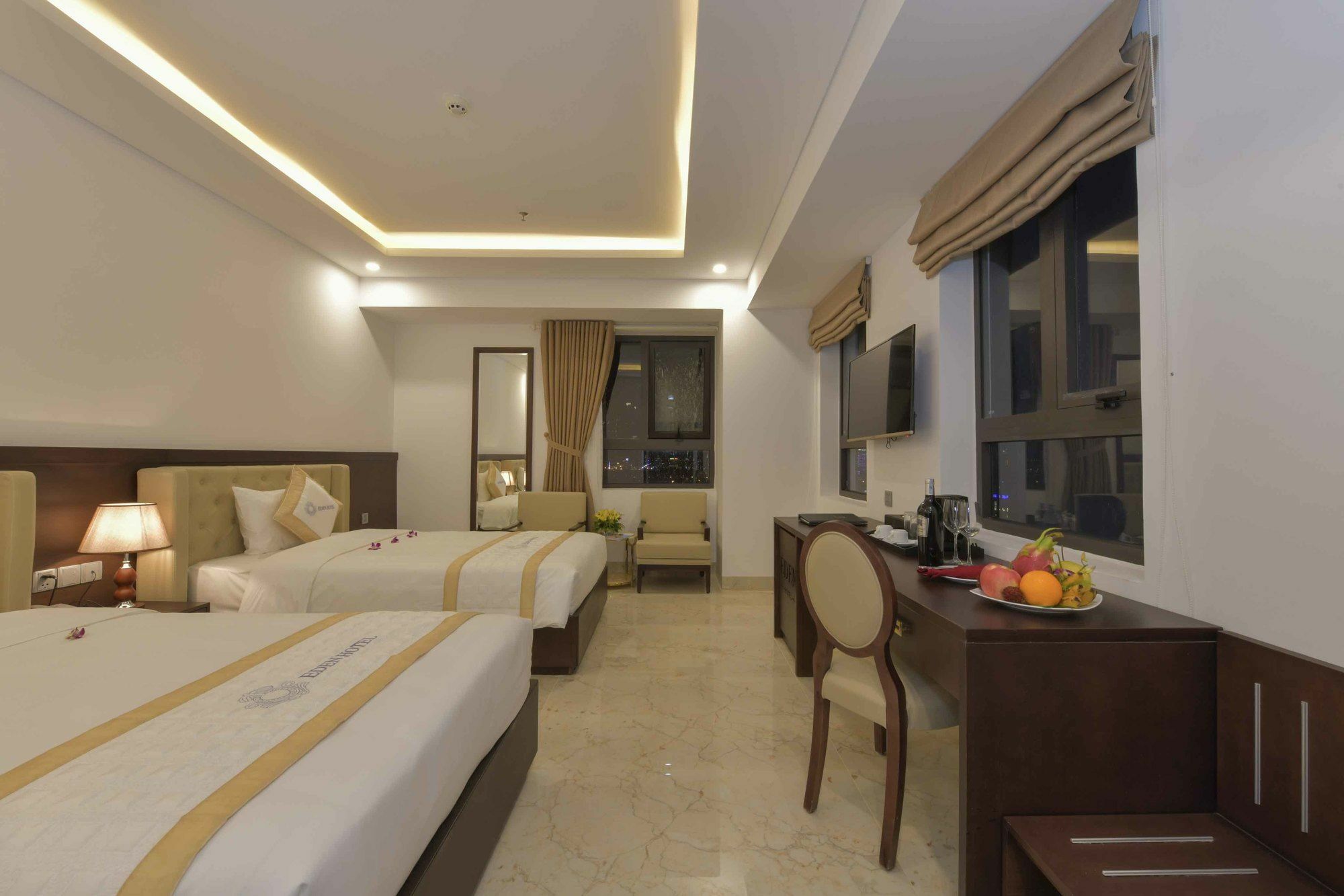 Eden Ocean View Hotel Дананг Екстериор снимка